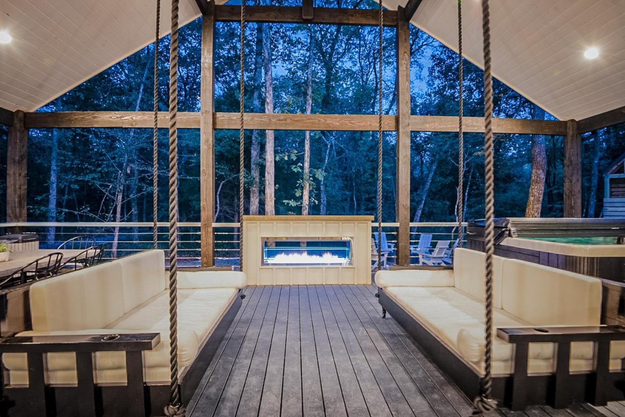 "The Barndo" 4Br Luxury Cabin, Hot Tub, Fire Pit, Bunks, Arcades, Playhouse! Броукън Боу Екстериор снимка